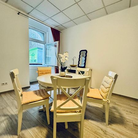 Amazing 2Br Apartment Near Praterstern Виена Екстериор снимка