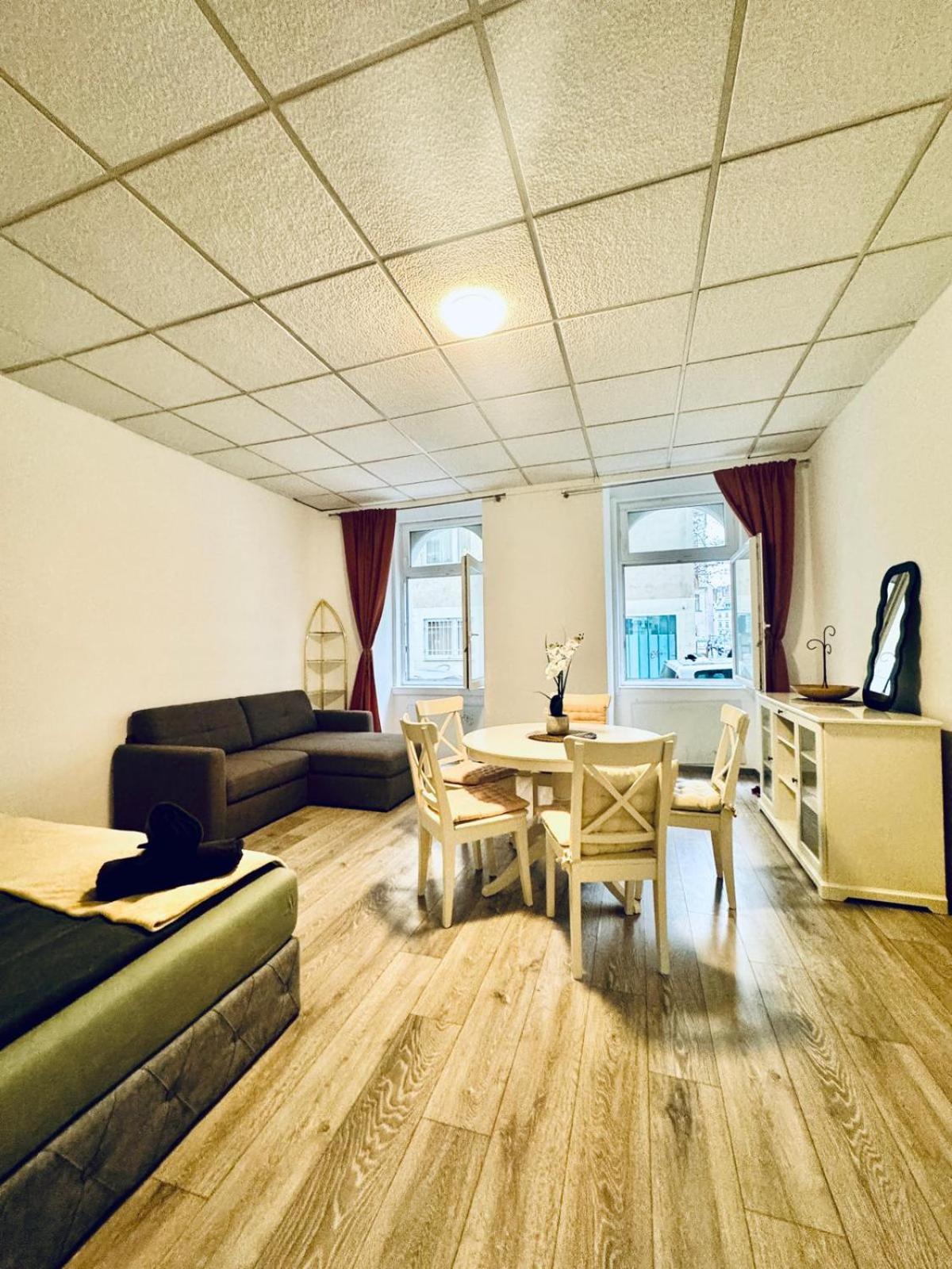 Amazing 2Br Apartment Near Praterstern Виена Екстериор снимка