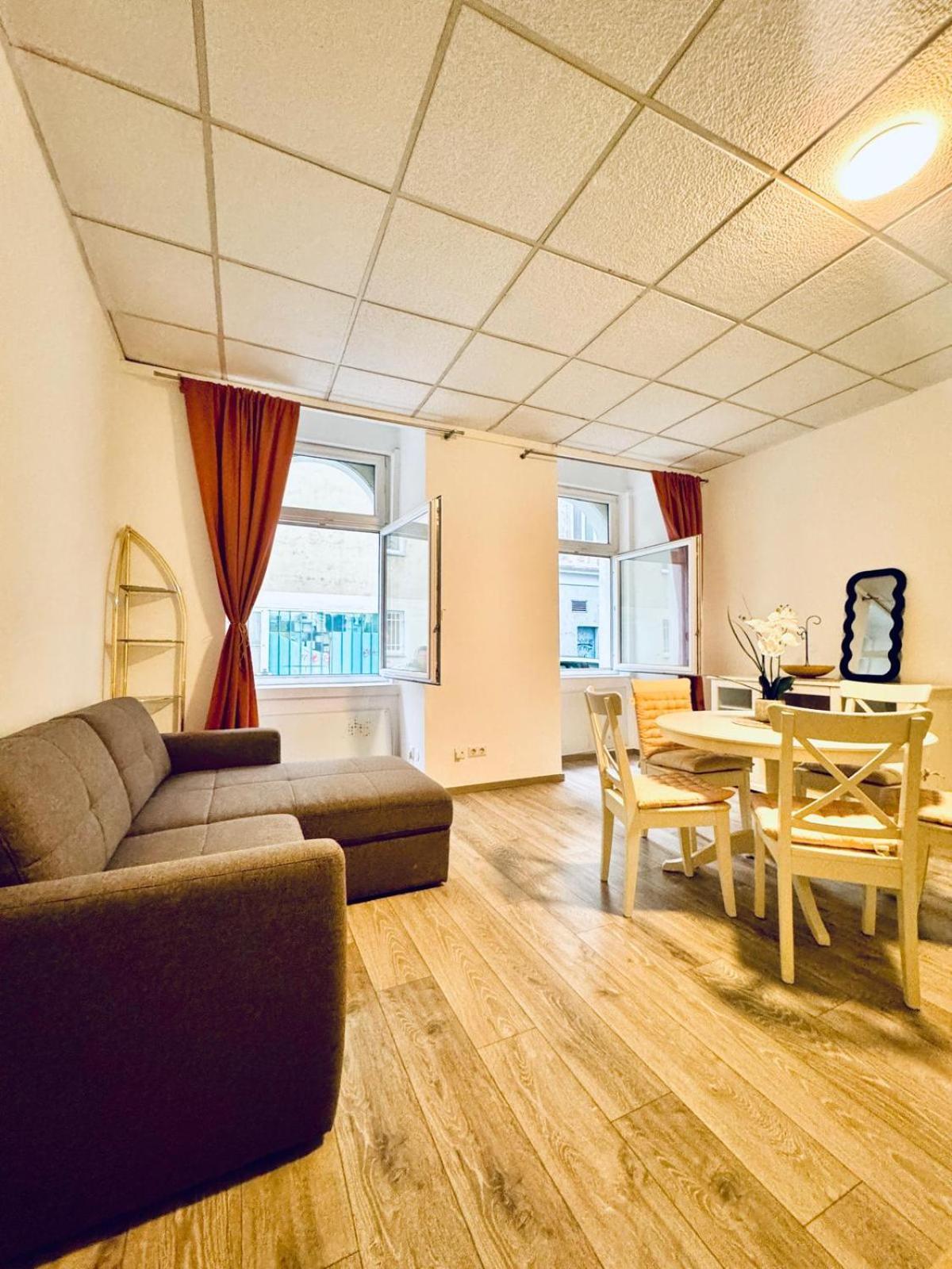 Amazing 2Br Apartment Near Praterstern Виена Екстериор снимка