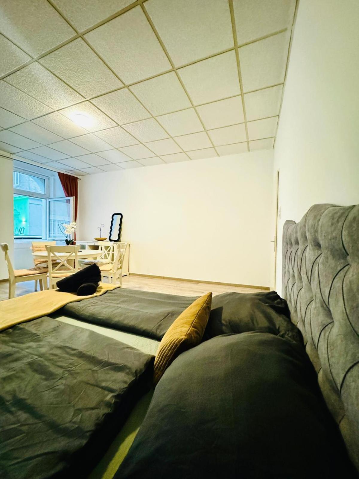 Amazing 2Br Apartment Near Praterstern Виена Екстериор снимка