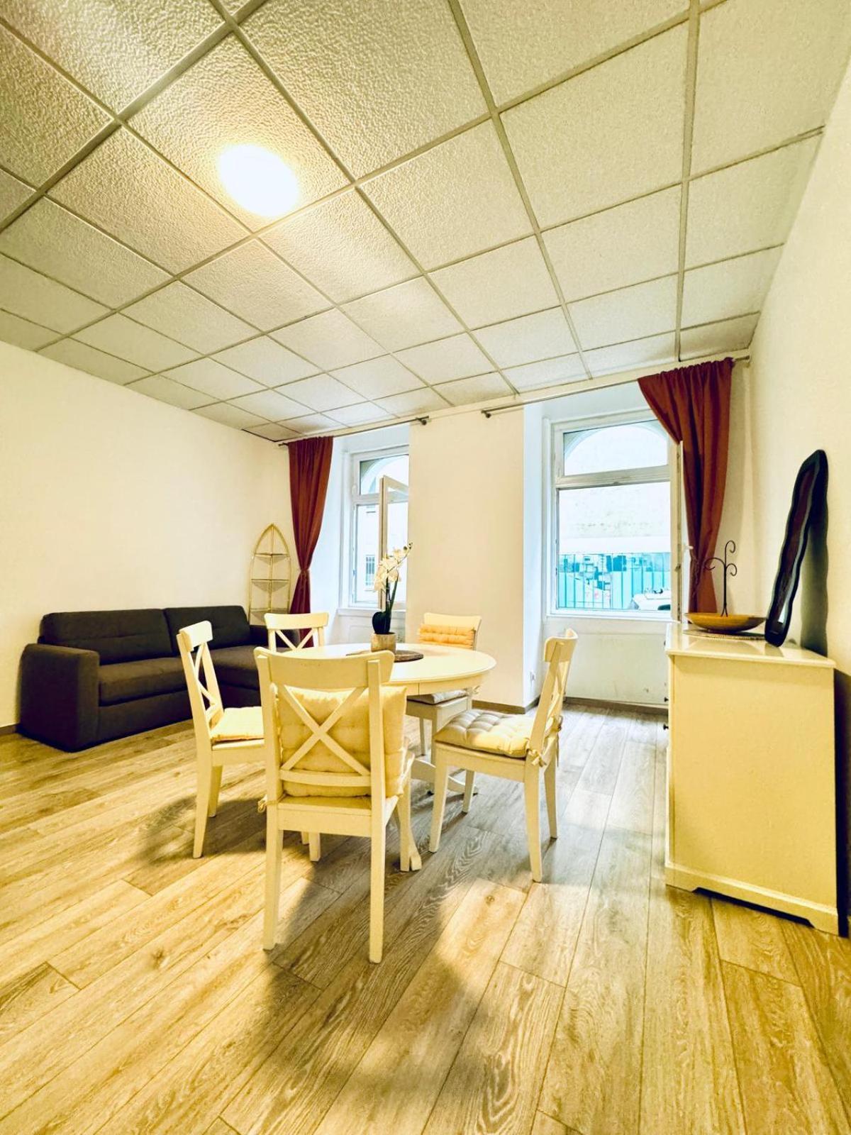 Amazing 2Br Apartment Near Praterstern Виена Екстериор снимка