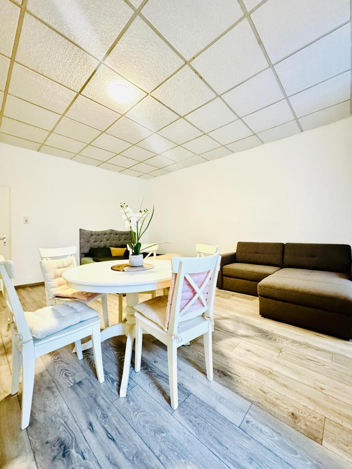 Amazing 2Br Apartment Near Praterstern Виена Екстериор снимка