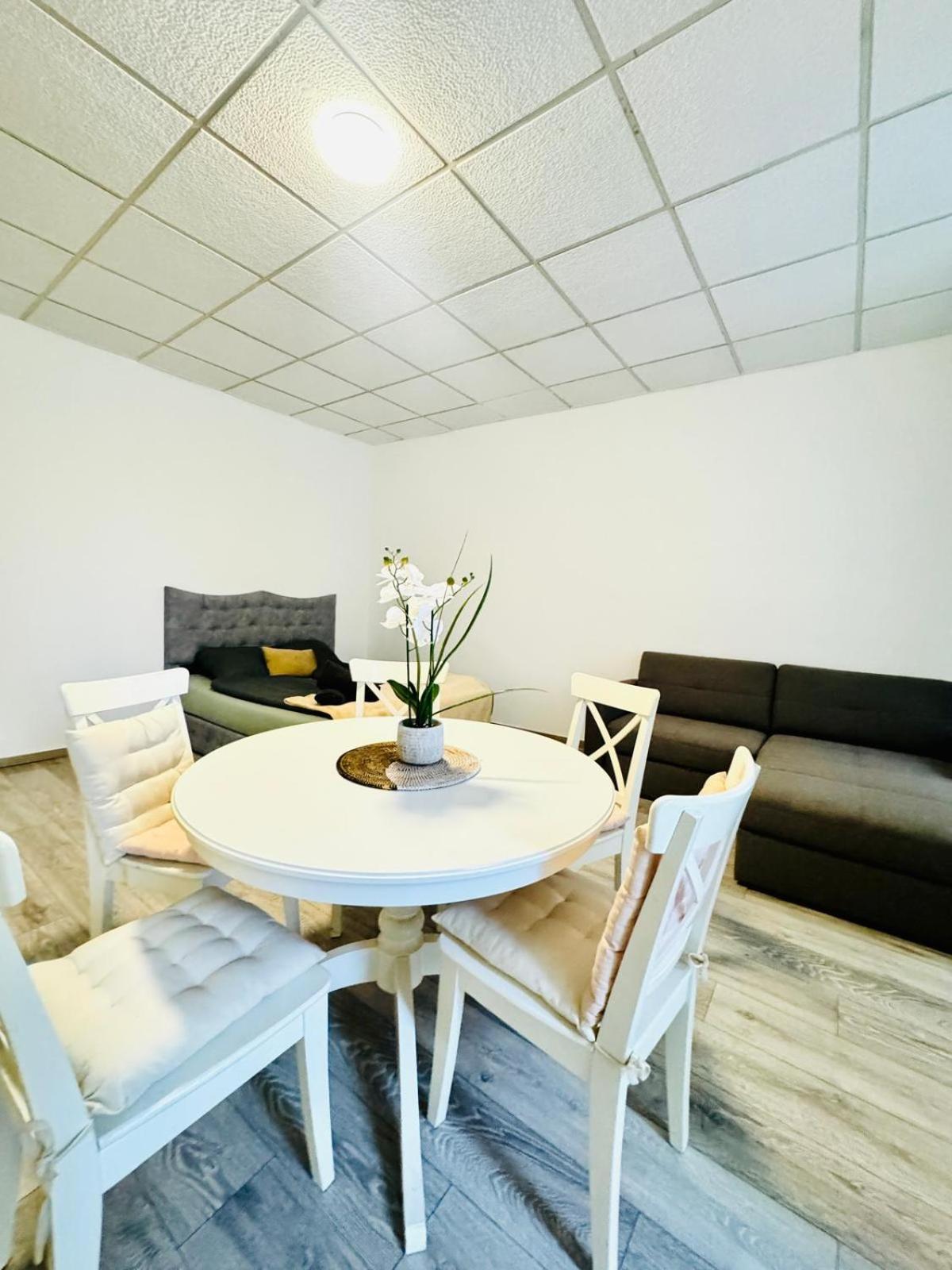 Amazing 2Br Apartment Near Praterstern Виена Екстериор снимка
