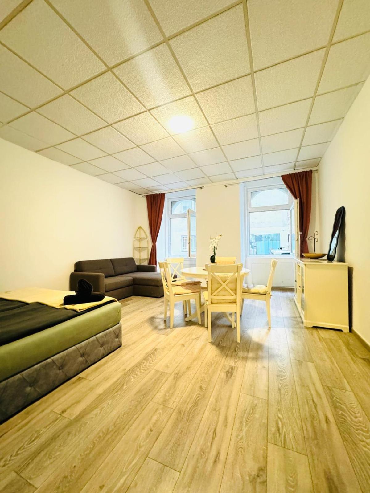 Amazing 2Br Apartment Near Praterstern Виена Екстериор снимка